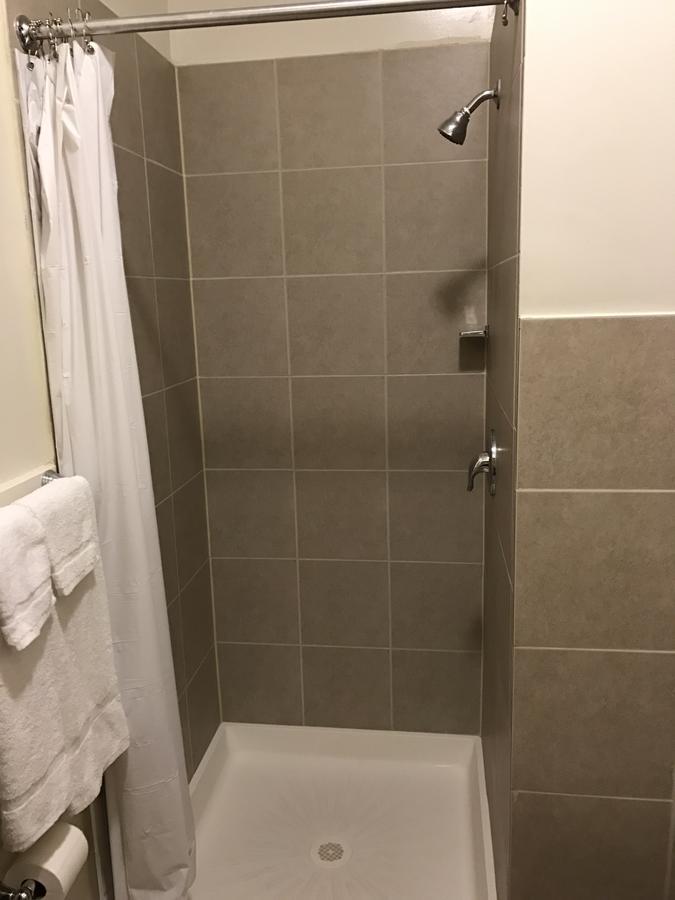 Waterbury Big Apple Motel Екстер'єр фото