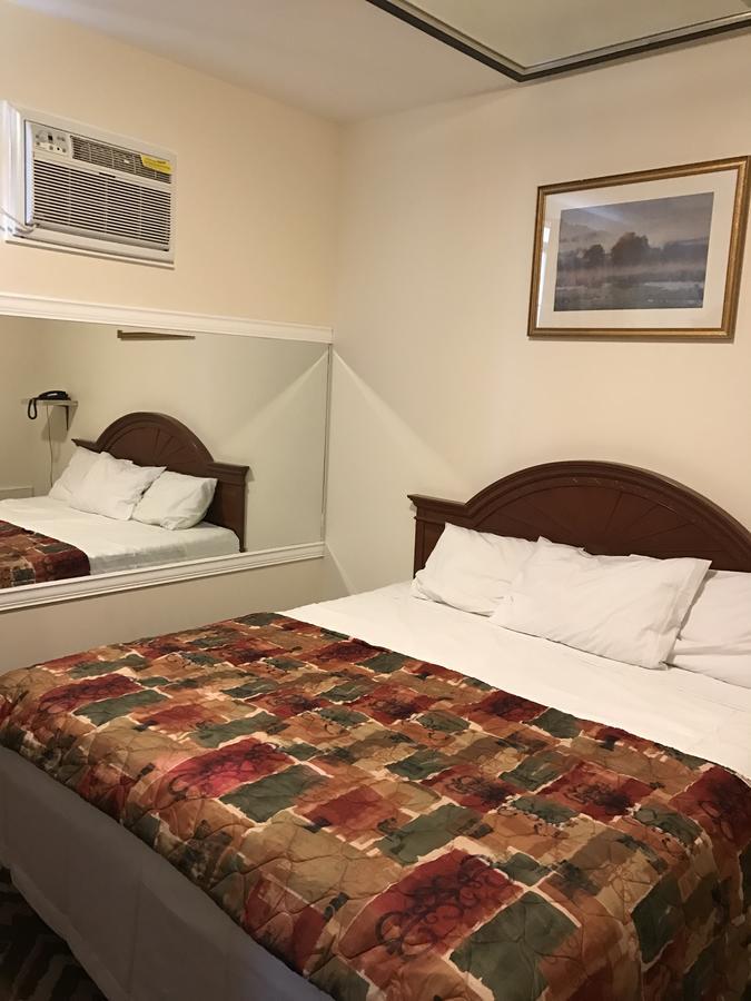 Waterbury Big Apple Motel Екстер'єр фото