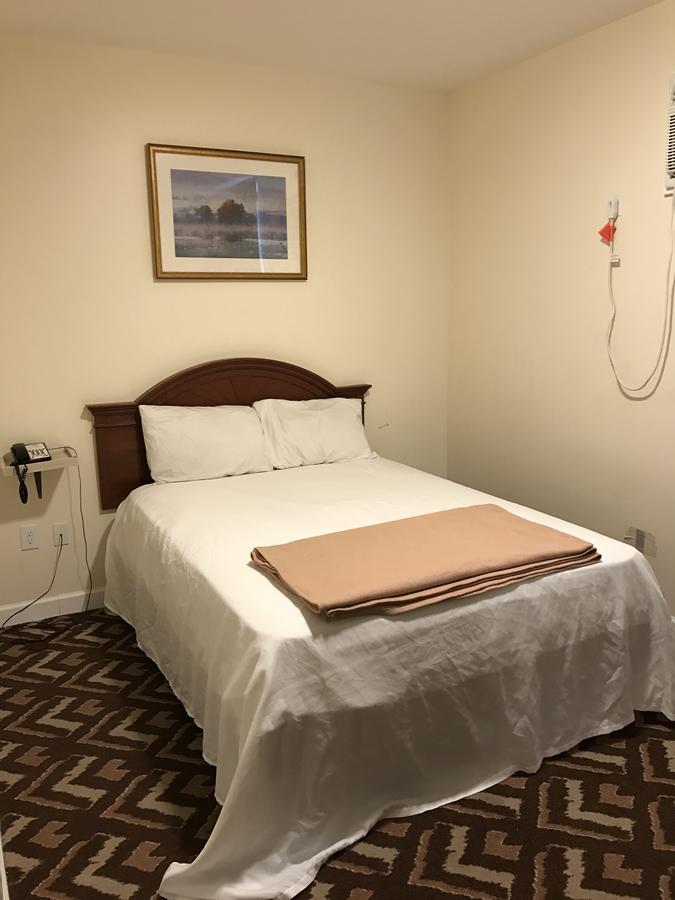 Waterbury Big Apple Motel Екстер'єр фото