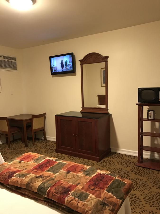 Waterbury Big Apple Motel Екстер'єр фото